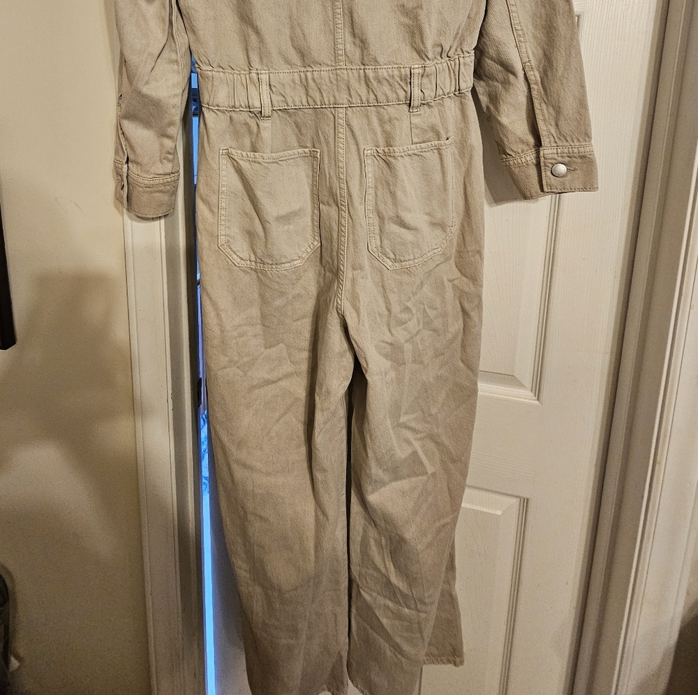 NWT Denim Baggy Jumpsuit. Size:8. - Picture 5 of 6